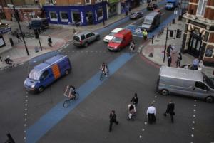 520x347-images-stories-bike-London-London-Bike-Superhighway.jpg