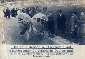 _wsb_353x243_P.D.+Rennen+mit+geschlossener+Carosserie+Berlin+04.04.1914.jpg